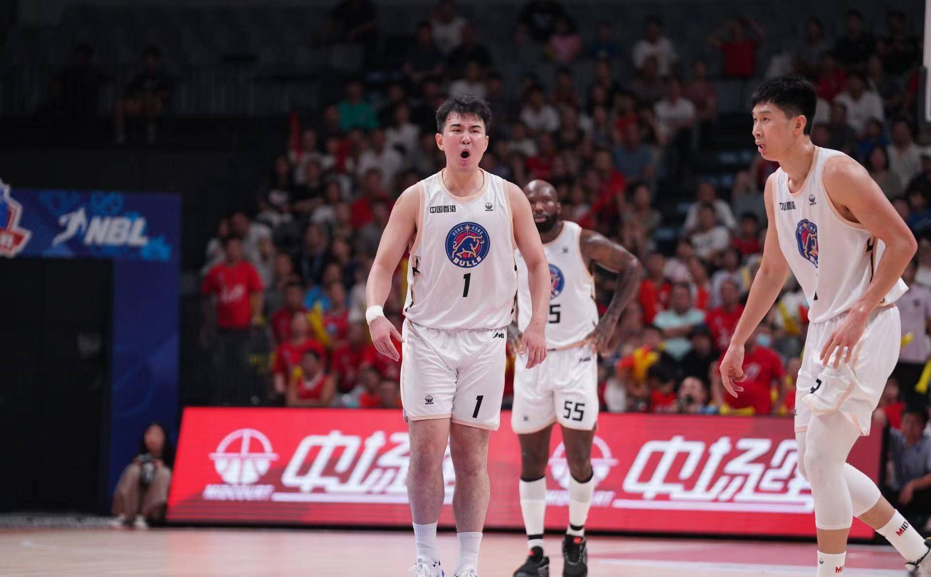 aiyouxi-关于山东男篮训练开放日，今晨外线爆发引欢呼，NBA总决赛在即，赛程密集仍需轮换的信息-aiyouxi