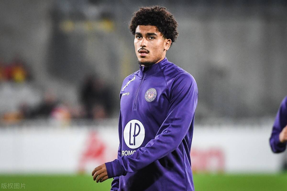 爱游戏官网-今夜体能课后；丹佛掘金更衣室发声备战法甲；话题不断；更衣室氛围转暖-爱游戏官网